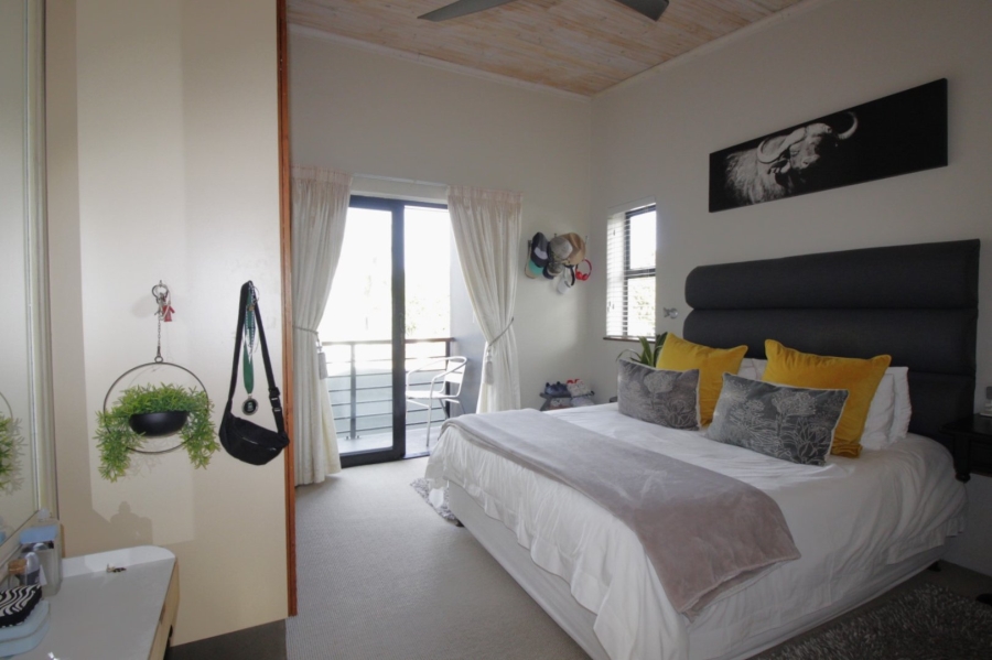 5 Bedroom Property for Sale in Humerail Eastern Cape